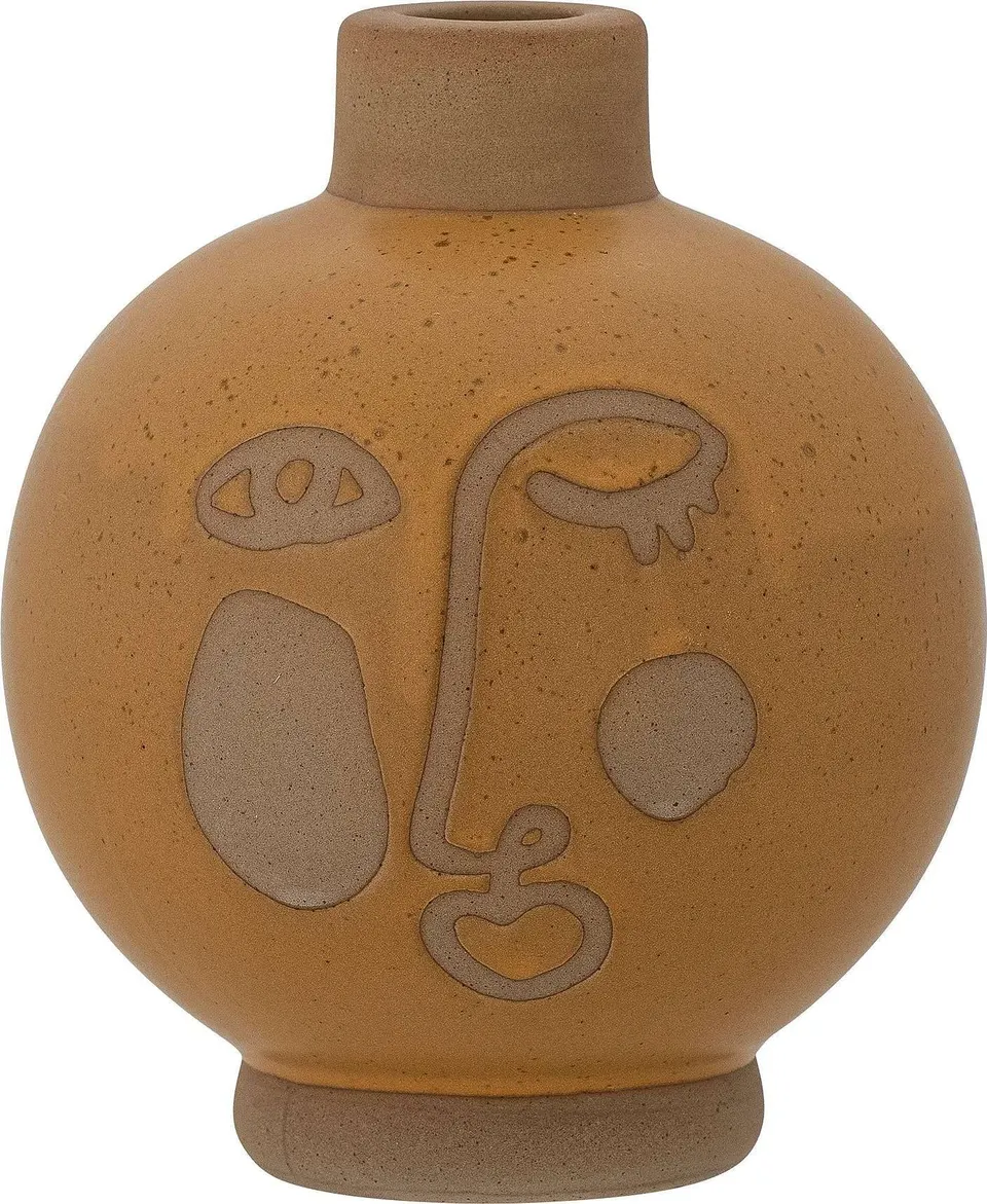 Eleganter Kerzenhalter Jilian aus hochwertigem Material, ideal für die stilvolle Dekoration von Wohnräumen und festlichen Anlässen.