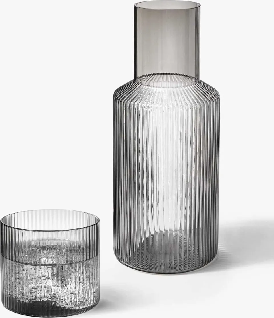 Mundgeblasene kleine Karaffe Ripple mit Trinkglas 2er-Set aus klarem Glas handgefertigt stilvolles Design ideal für Wasser und Getränke