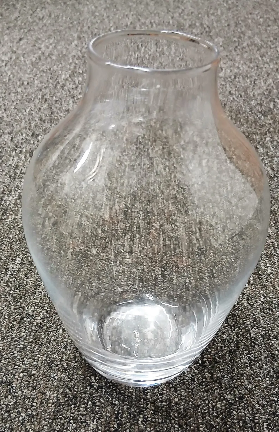 Vase Klar aus klarem Glas modernes Design elegant und zeitlos